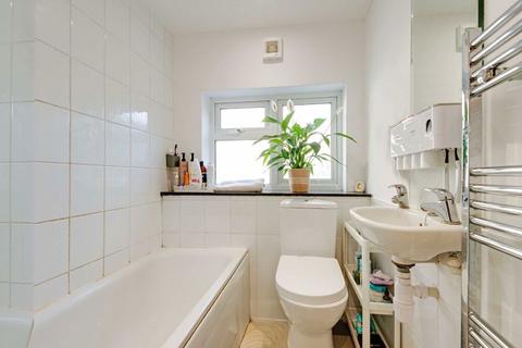 1 bedroom house for sale, Larden Road, London W3