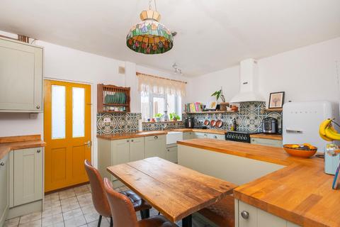 40 Chalks Road, Bristol, BS5 9EP