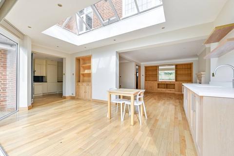 6 Queens Crescent, Richmond, TW10 6HG