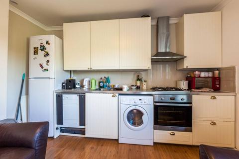 4 bedroom flat to rent, Hunton Street, Spitalfields, London, E1