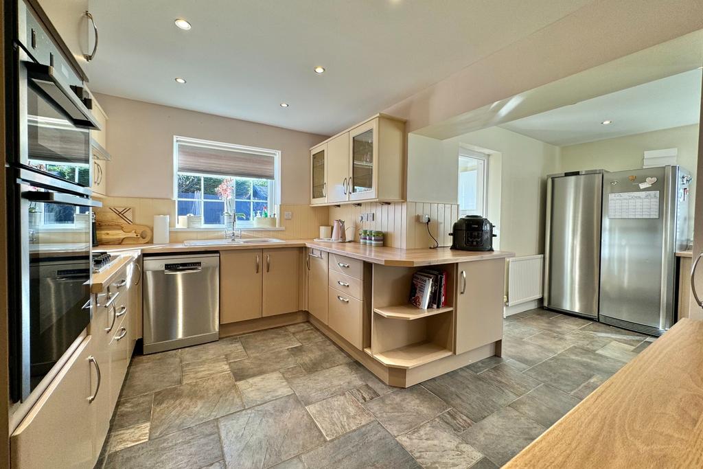 Kitchen/Breakfast Room