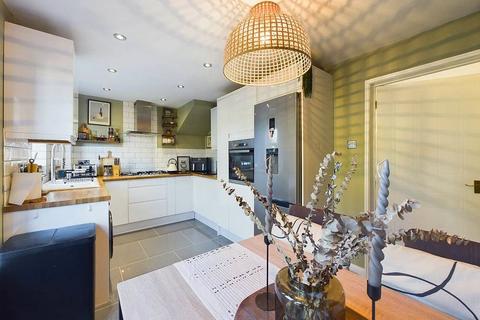 3 bedroom semi-detached house for sale, Bodiam Close, Berkeley Beverborne, Worcester, Worcestershire, WR4