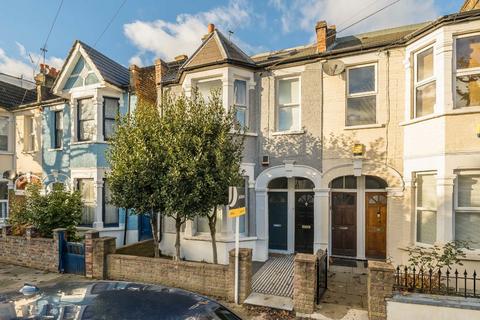 2 bedroom flat for sale, Strathville Road, London SW18