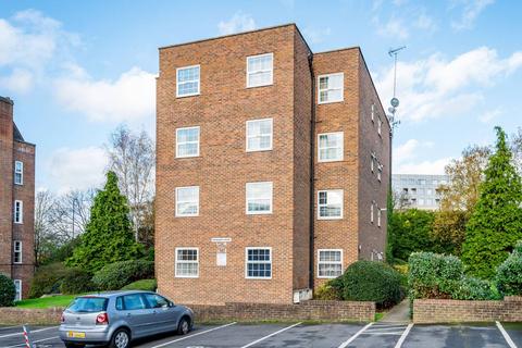 2 bedroom flat for sale, Frobisher House, Ealing, London, W5