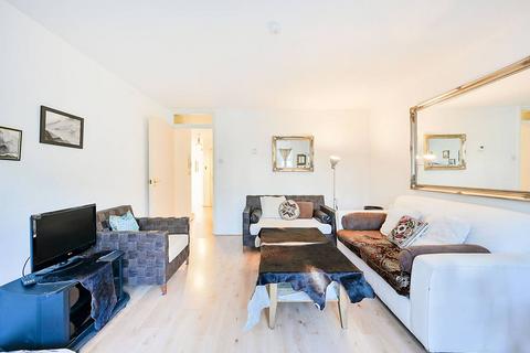 2 bedroom flat for sale, Frobisher House, Ealing, London, W5