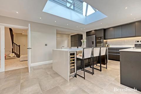 35 Beeches Road, Chelmsford, CM1 2RX