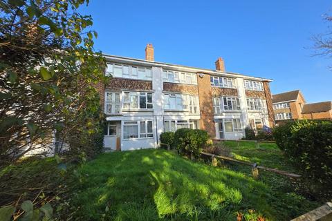 81 Denmark Gardens, Carshalton, SM5 2JN