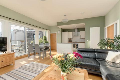 3 bedroom flat for sale, Falcon Lane, Edinburgh, EH10