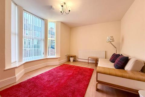 1 bedroom flat to rent, Flat 3, 52 St Johns Road