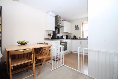 2 bedroom apartment to rent, Whites Way, Hedge End