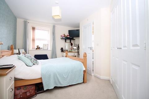 2 bedroom apartment to rent, Whites Way, Hedge End