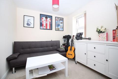 2 bedroom apartment to rent, Whites Way, Hedge End