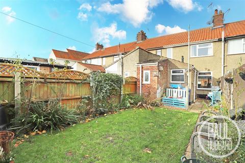 3 bedroom terraced house for sale, Blackheath Road, Kirkley, NR33