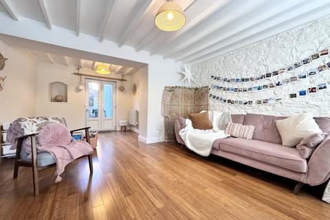 2 - 3 Low Row, Mountain Ash, CF45 4DL