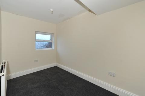 3 bedroom end of terrace house to rent, Wordsworth Street, Gateshead NE8