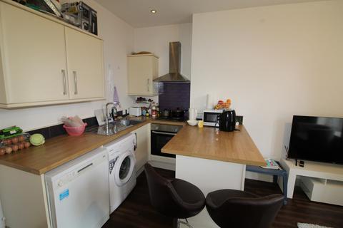 2 bedroom apartment to rent, Parkgate, Oakwood