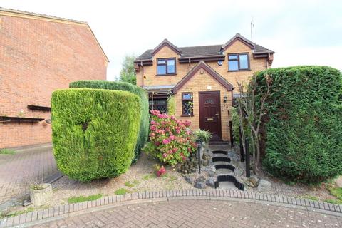 3 bedroom detached house for sale, Balmoral Close, Halesowen B62