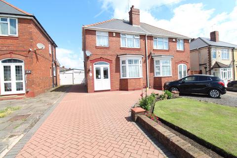 3 bedroom semi-detached house for sale, Mincing Lane, Rowley Regis B65