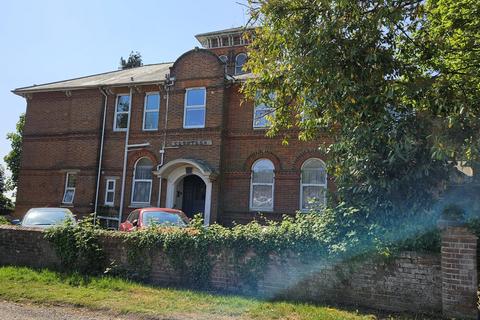 1 bedroom ground floor flat to rent, Corbett Road, Ryde PO33