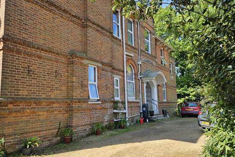 1 bedroom ground floor flat to rent, Corbett Road, Ryde PO33