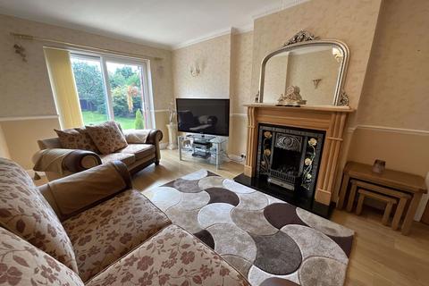 4 bedroom semi-detached house for sale, Rosafield Avenue, Halesowen B62