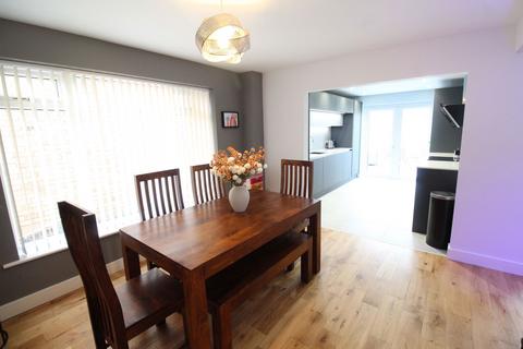 4 bedroom detached house for sale, Hamilton Avenue, Halesowen B62