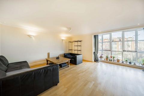 2 bedroom flat to rent, Oriel Drive, London SW13