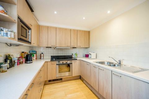 2 bedroom flat to rent, Oriel Drive, London SW13