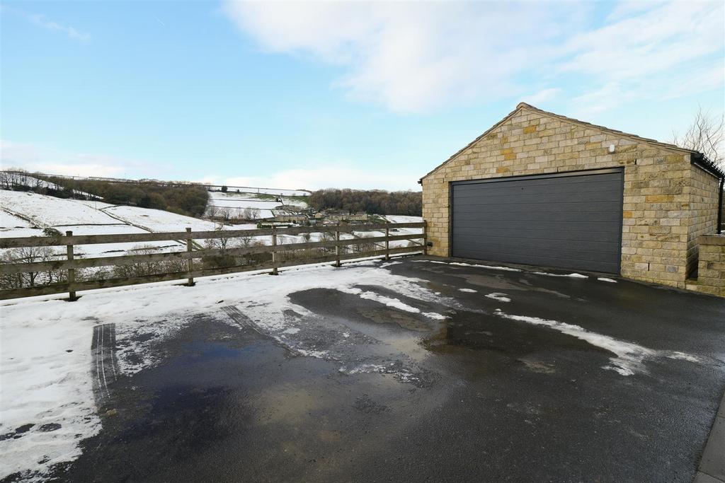 Garage/driveway