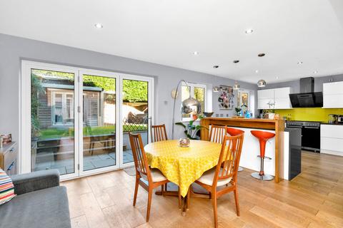 4 bedroom detached house for sale, Mallard Close, Haslemere, GU27