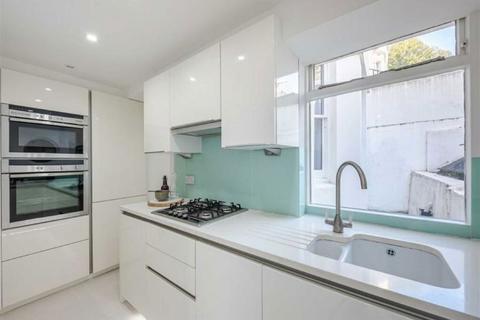 2 bedroom flat to rent, Bina Gardens, London SW5