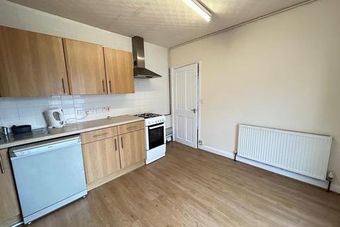 2 bedroom maisonette to rent, Trafalgar Road, Scarborough