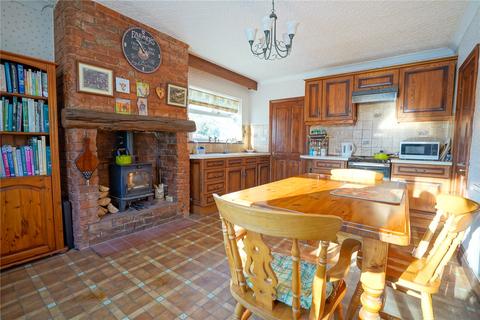 10 Beacon Square, Clifton, Rotherham, S66 7RZ