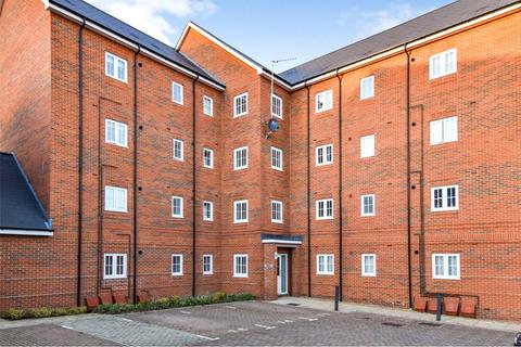 2 bedroom apartment for sale, Charteris Close, Aldershot GU11