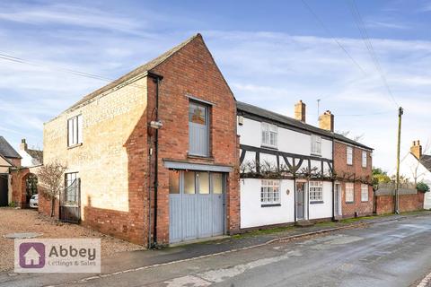 4 bedroom detached house to rent, Bath Street, Syston, Leicester