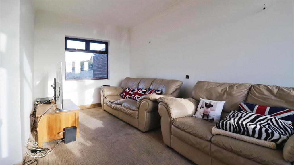 Lounge / Dining Room