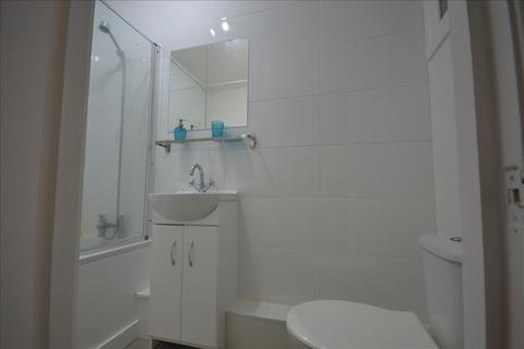 2 bedroom flat to rent, Loveridge Road, London, NW6