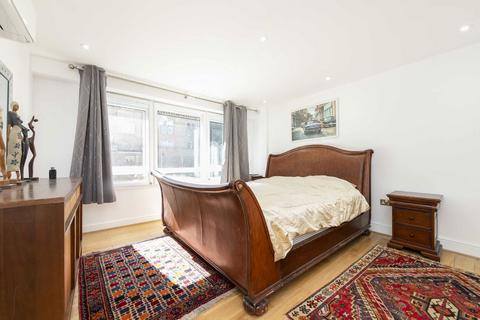 1 bedroom flat to rent, The Highway, London E1W