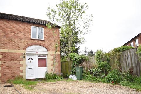 2 bedroom semi-detached house to rent, Willen, Milton Keynes MK15