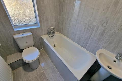 111 Downham Way, Bromley, BR1 5NZ