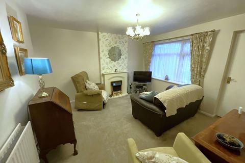 122 Apperley Way, Halesowen, B63 2XS