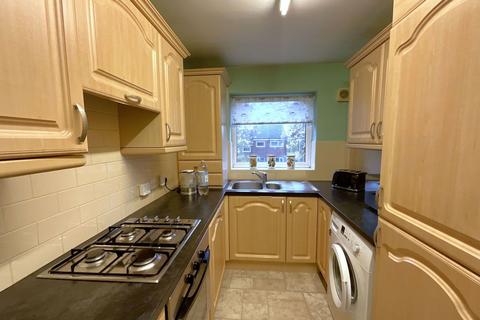 122 Apperley Way, Halesowen, B63 2XS