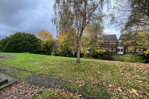 122 Apperley Way, Halesowen, B63 2XS