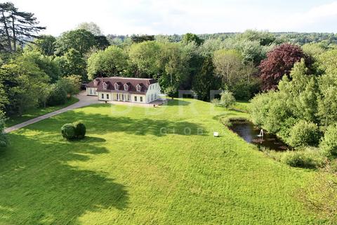 7 bedroom country house for sale, High Street, Hurley, SL6