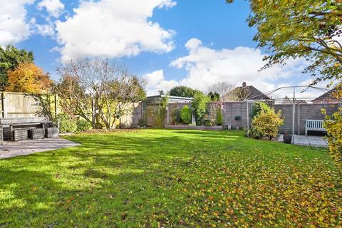 4 bedroom detached house for sale, Roseacre Gardens, Bearsted, Maidstone, Kent