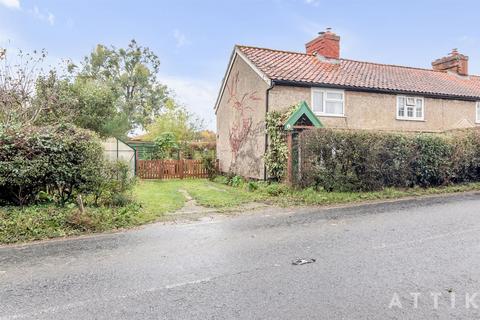 2 bedroom end of terrace house for sale, Halesworth Road, Bramfield