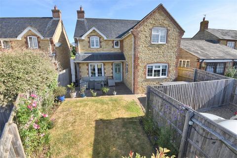 4 bedroom detached house for sale, Station Road, Quainton, Buckinghamshire.