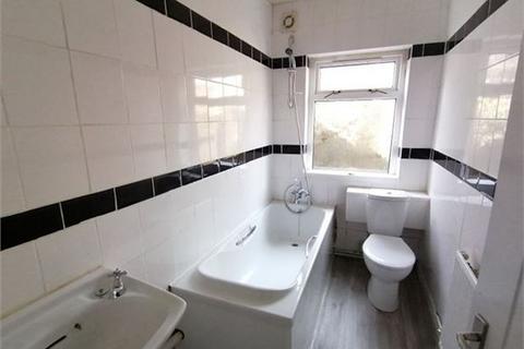 3 bedroom terraced house to rent, Tallis Street, Cwmparc, Treorchy.