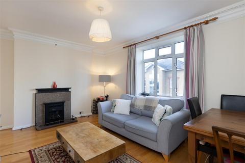 2 bedroom property for sale, Keswick Road, London