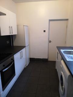 4 bedroom house to rent, Newland Avenue, Hull HU5